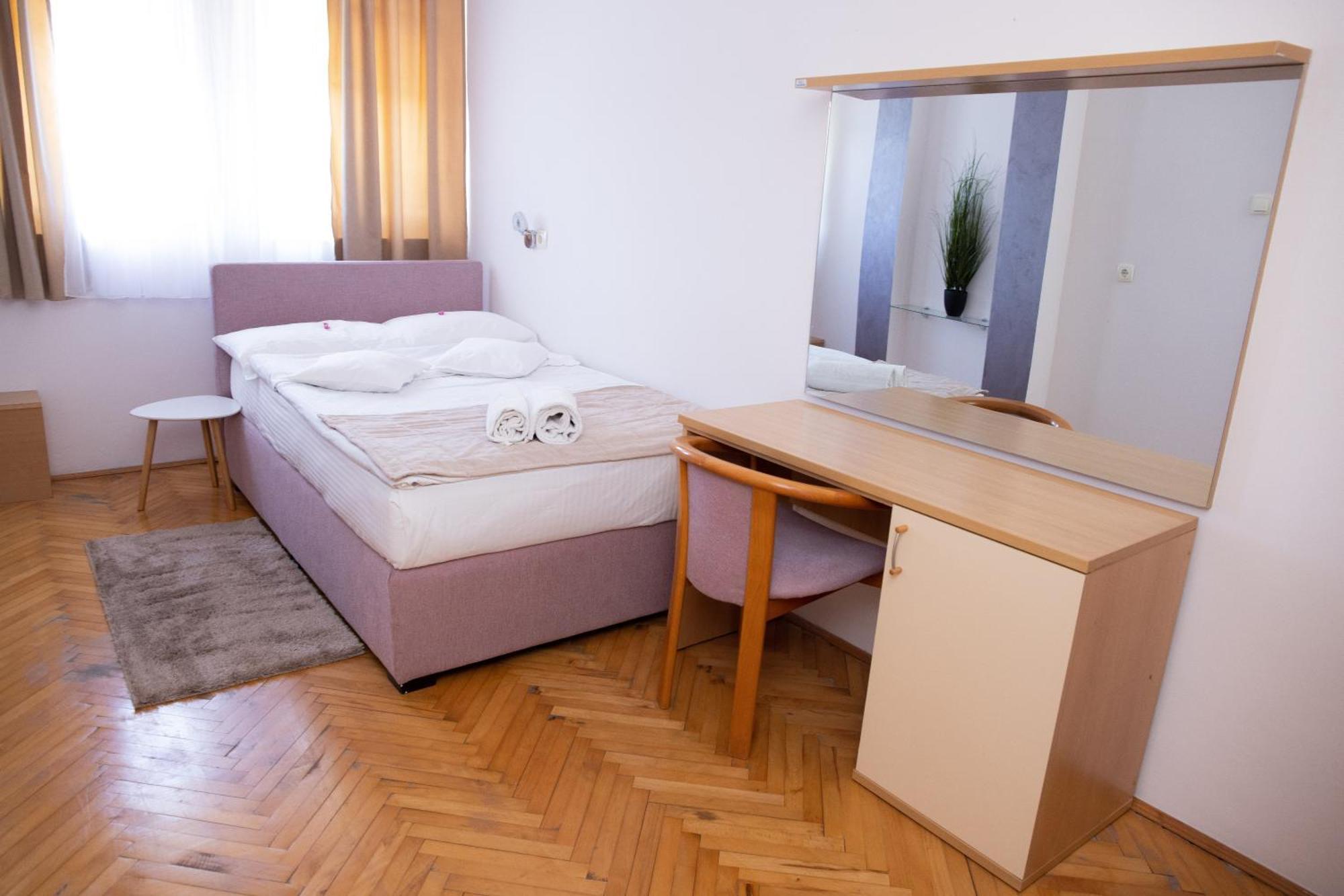 Motel New Sanatron Bosanski Novi Εξωτερικό φωτογραφία