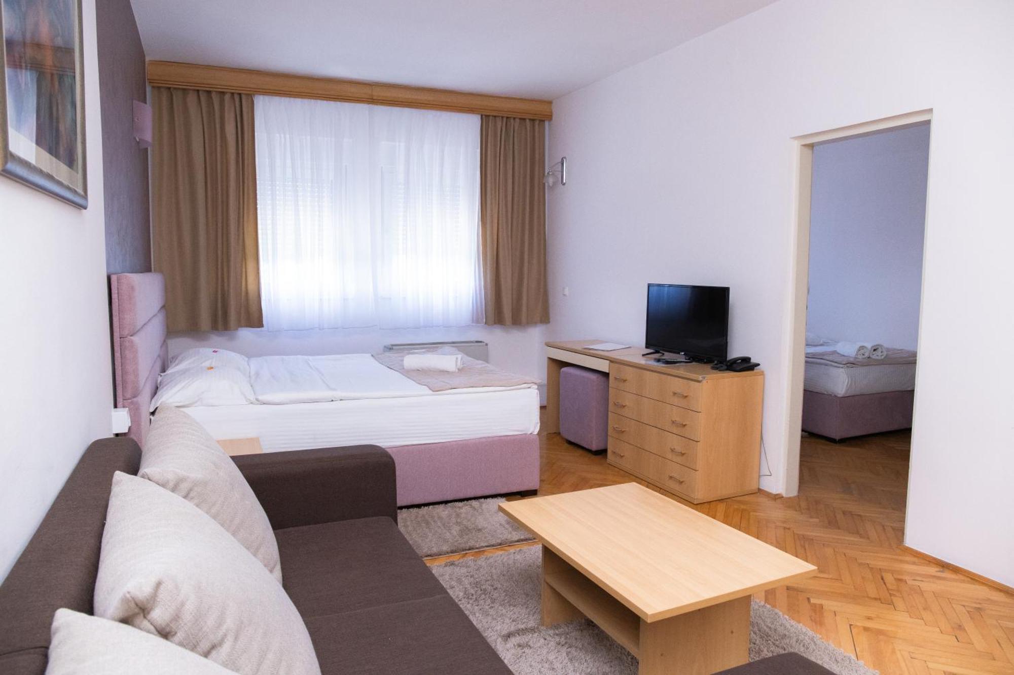 Motel New Sanatron Bosanski Novi Εξωτερικό φωτογραφία