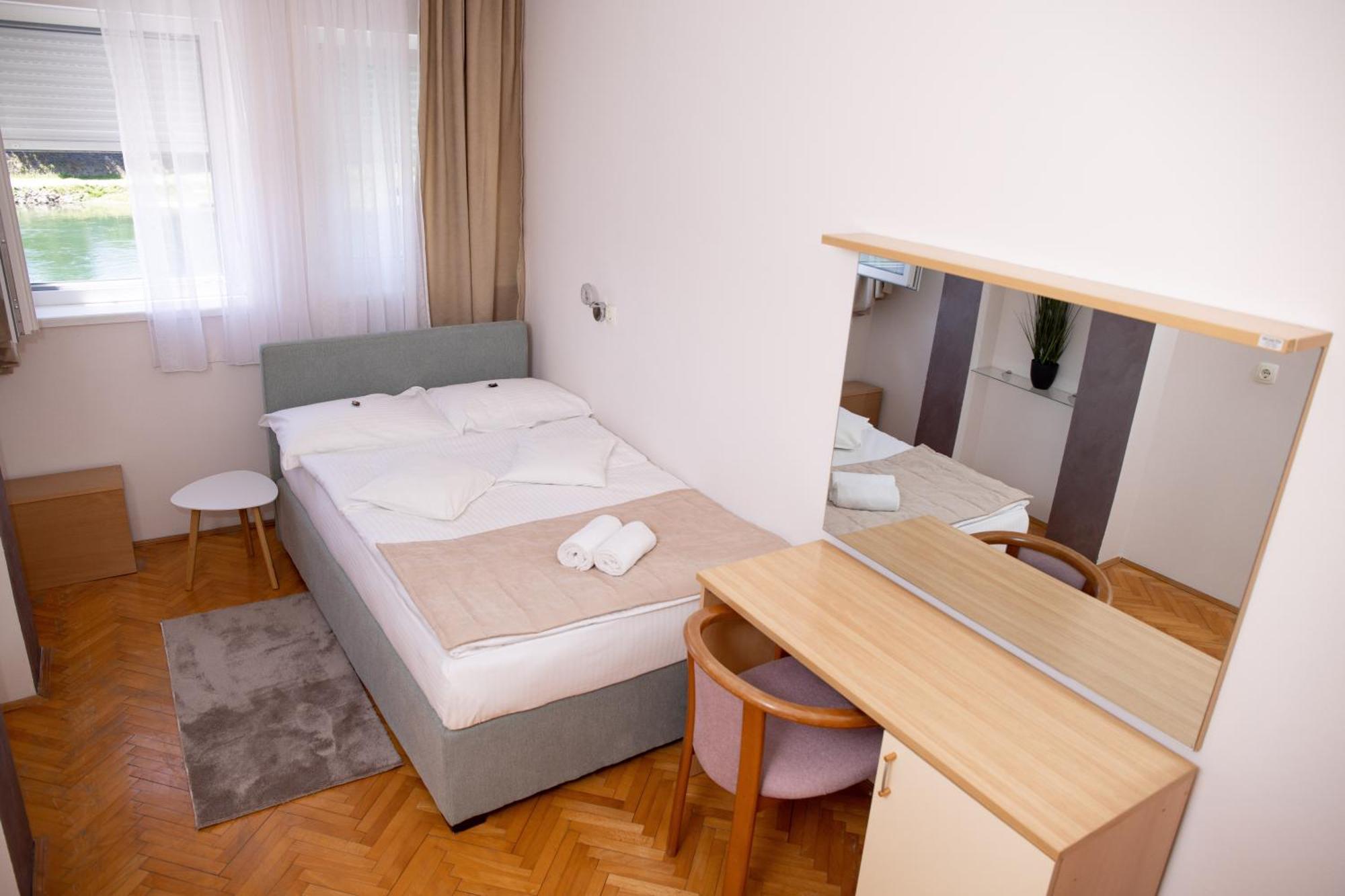 Motel New Sanatron Bosanski Novi Εξωτερικό φωτογραφία