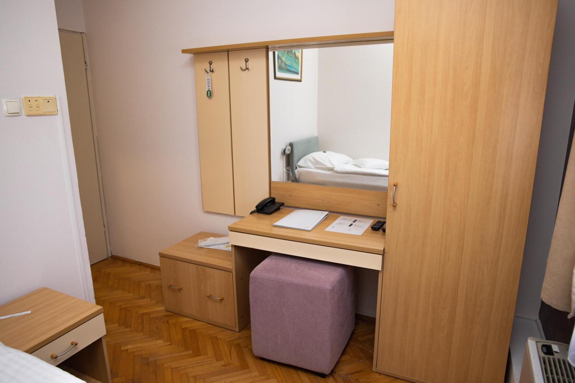 Motel New Sanatron Bosanski Novi Εξωτερικό φωτογραφία